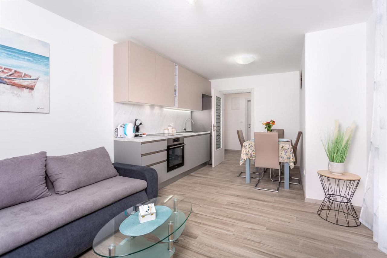 Kvarner Bay - Apartments 2 & 4 Rijeka Exteriör bild