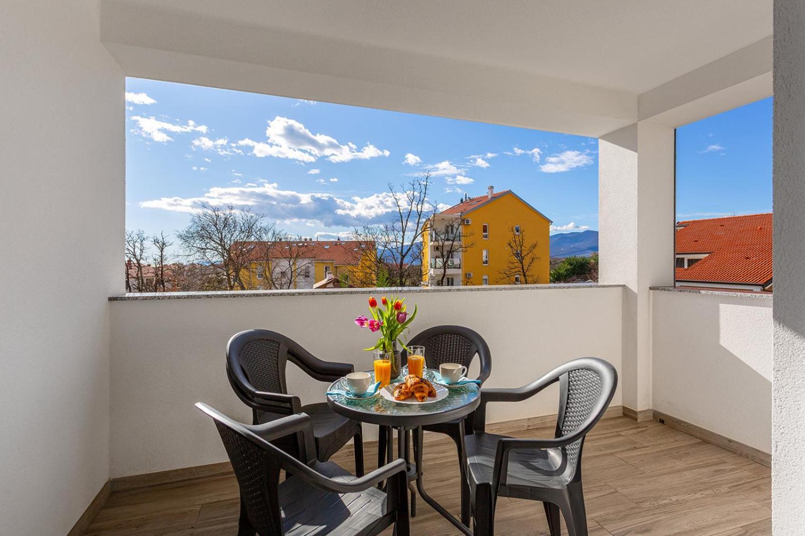 Kvarner Bay - Apartments 2 & 4 Rijeka Exteriör bild